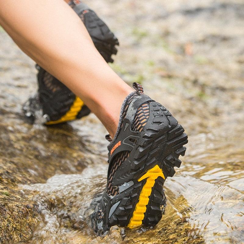 Quick Dry Men Sneakers Slip On Upstream Shoes Water Hiking Beach Surfing Shoes Sandals Barefoot Beach Sneakers Swim Boating Fishing Yoga Gym